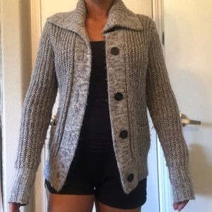 Button up seater cardigan w/ pockets